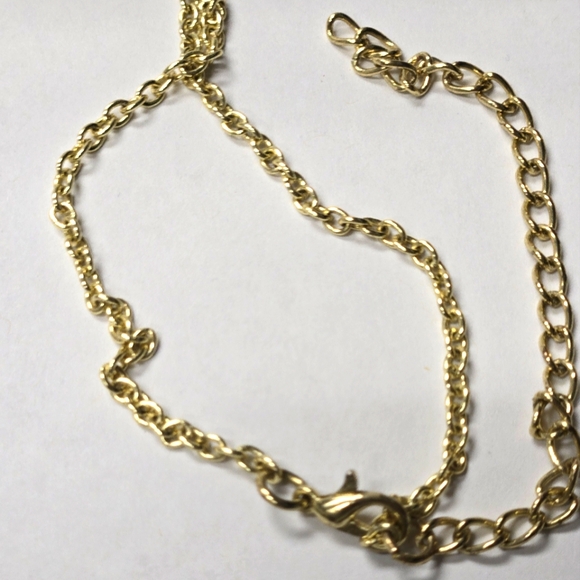 Beauty and the Beast necklace - Picture 3 of 5